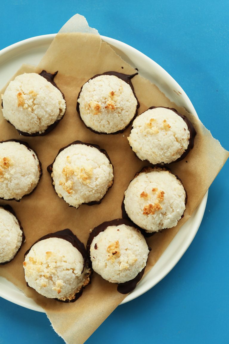 allergy friendly holiday desserts, macaroons