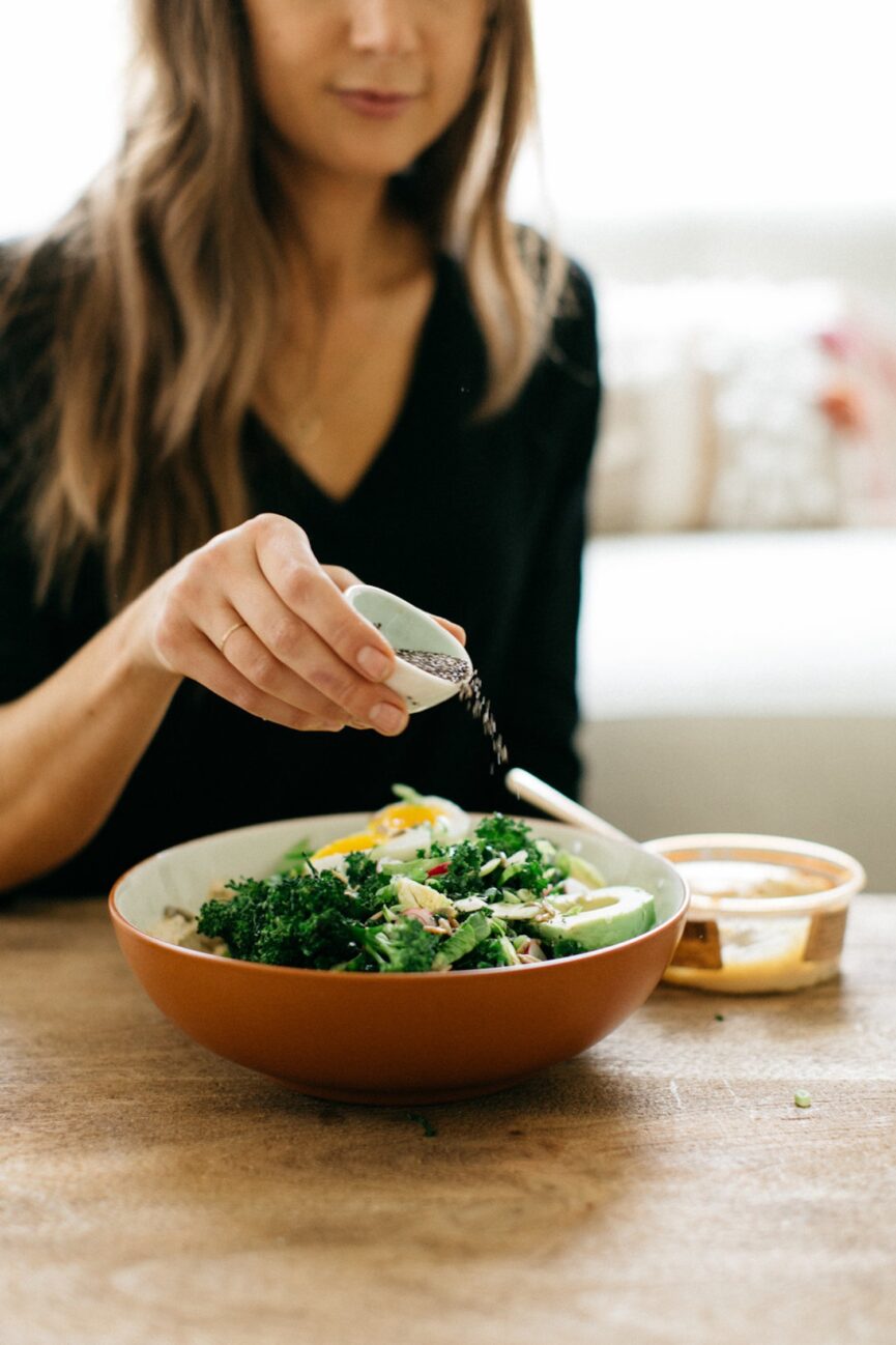hummus, greens, and avo bowl_hummus greens bowl
