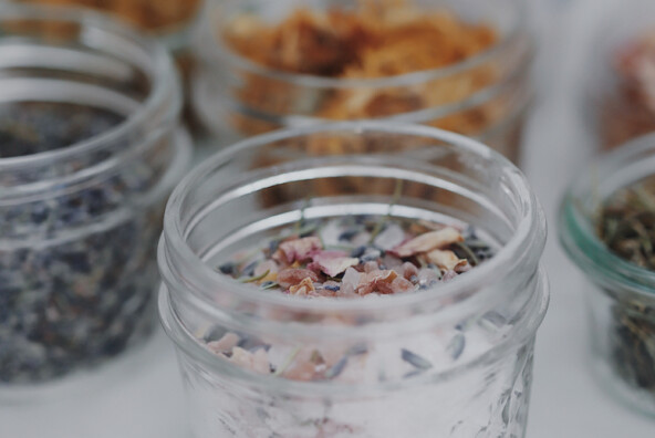 DIY Herbal Bath Salts - how to make them at home