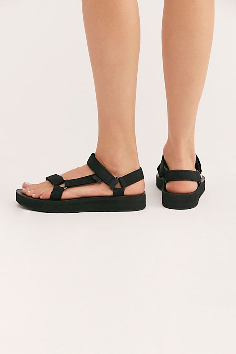 90's style ugy norm core sandals
