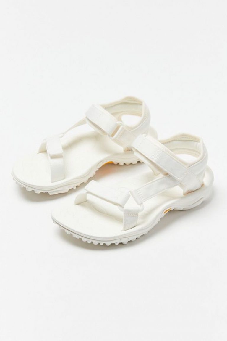 These Utilitarian Sandals Prove That The 90's Are Back - Camille Styles