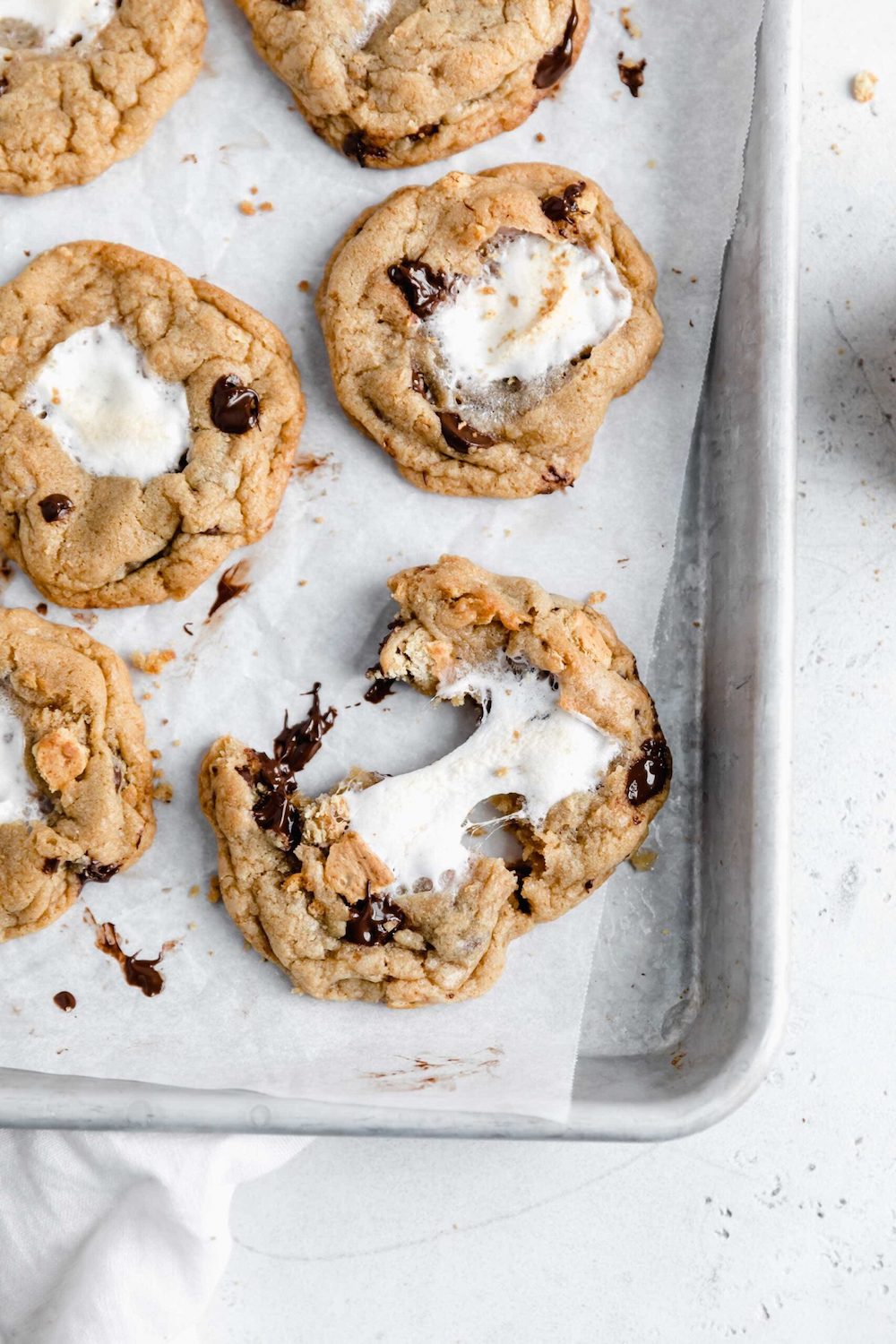 Smores-Cookies-AMAZING-SMORES-Crunchy-chocolate-ganache-marshmallows-smores-recipe