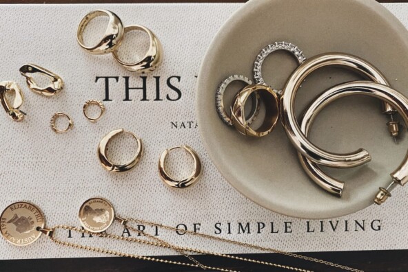 the best minimalist jewelry, stackable jewelry, the best jewelry for summer