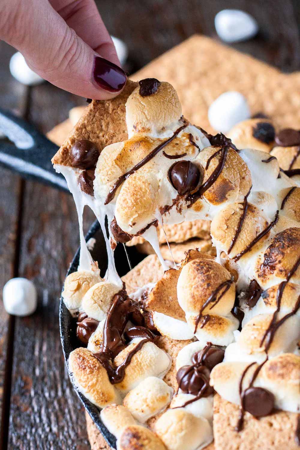 smores_nachos-AMAZING-SMORES-Crunchy-chocolate-ganache-marshmallows-smores-recipe