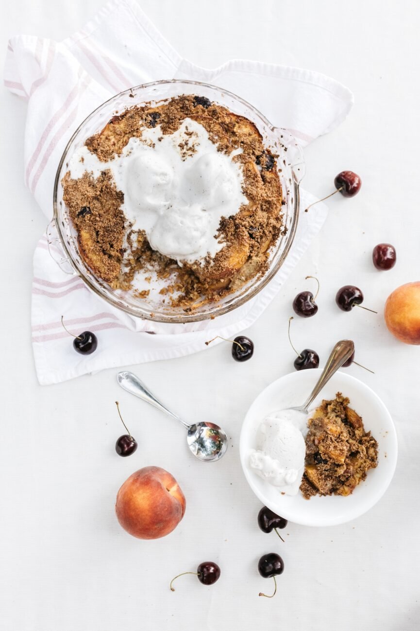 summer stone fruit crisp with cinnamon crumble