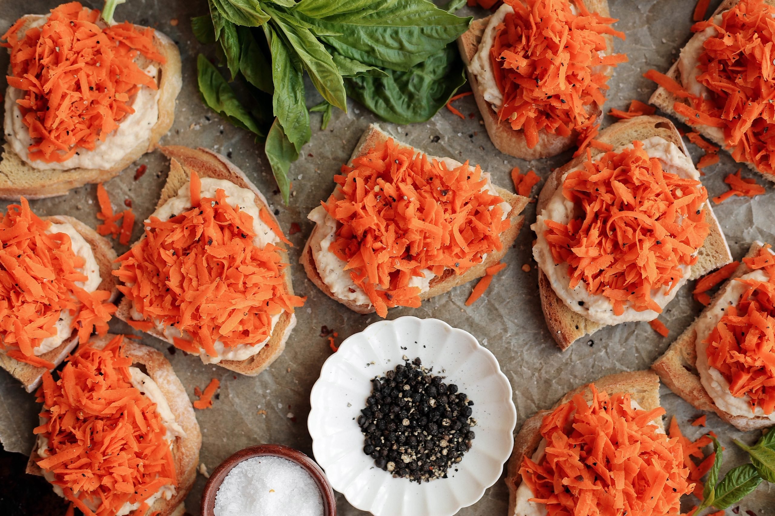 carrot and hummus toasts