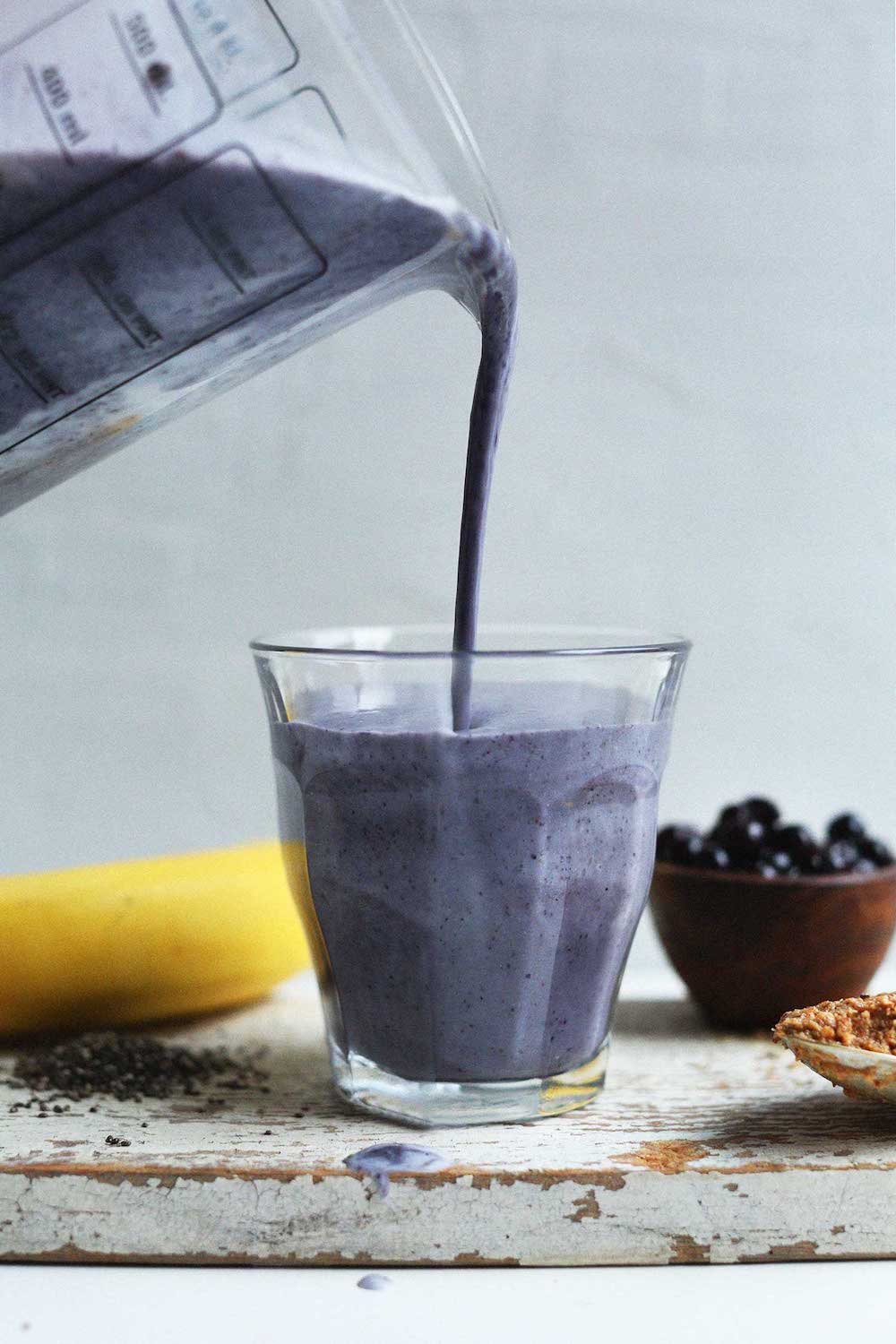 CREAMY-delicious-Almond-Butter-Blueberry-Smoothei-with-Chia-and-Flax.-Healthy-naturally-sweet-NUTRIENT-PACKED-vegan-glutenfree-smoothie-plantbased-breakfast-blueberry