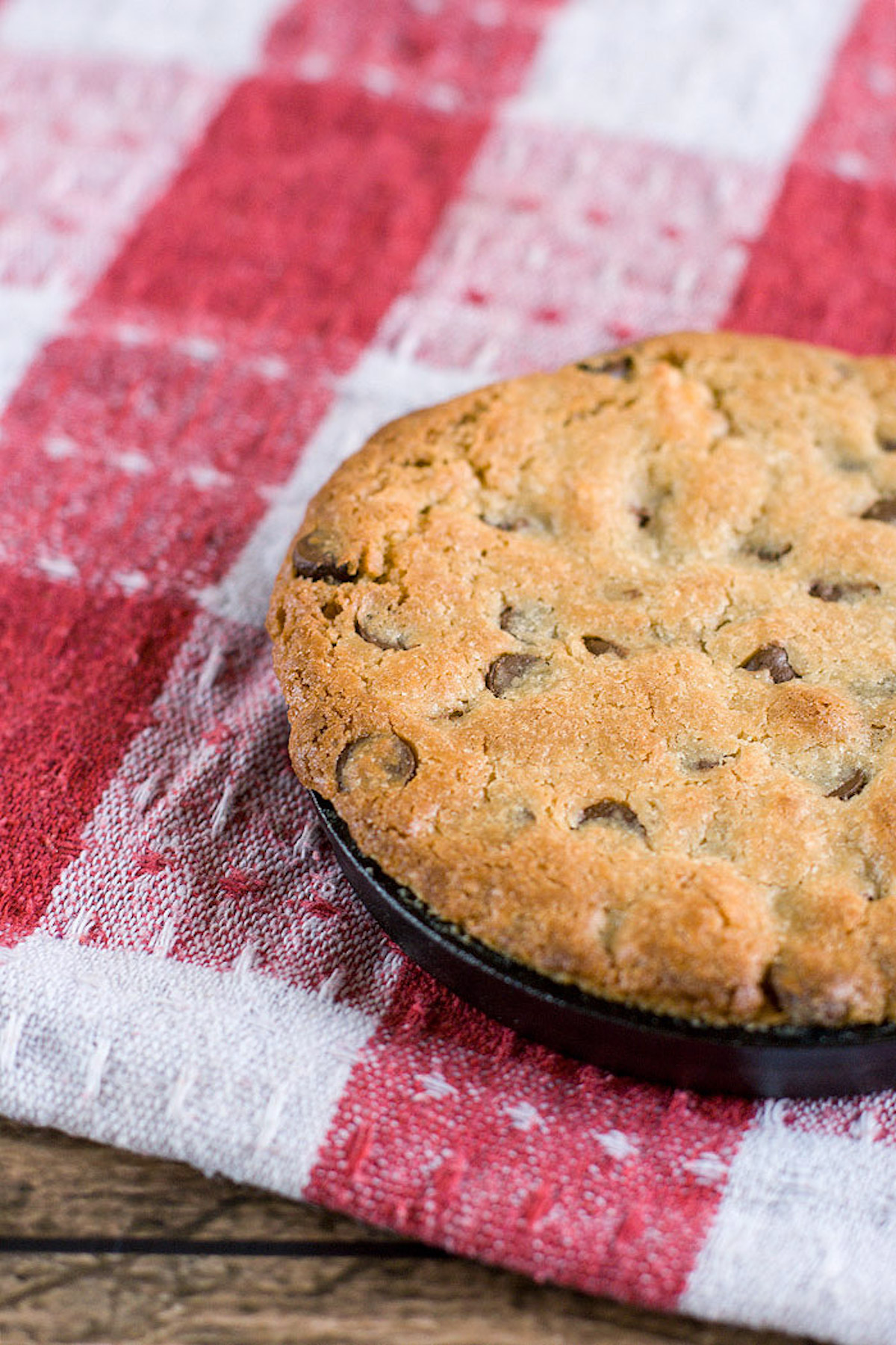 single-serve-choc-chip-skillet-cookie2