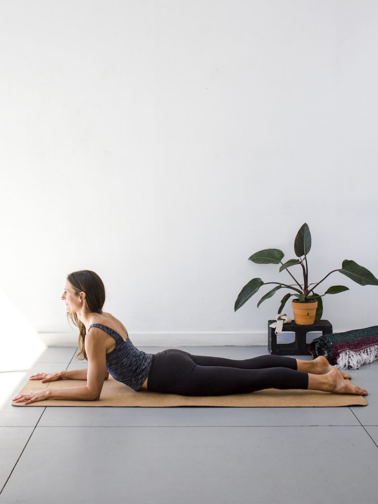 yoga til stressaflastning, yogastillinger, Sfinks