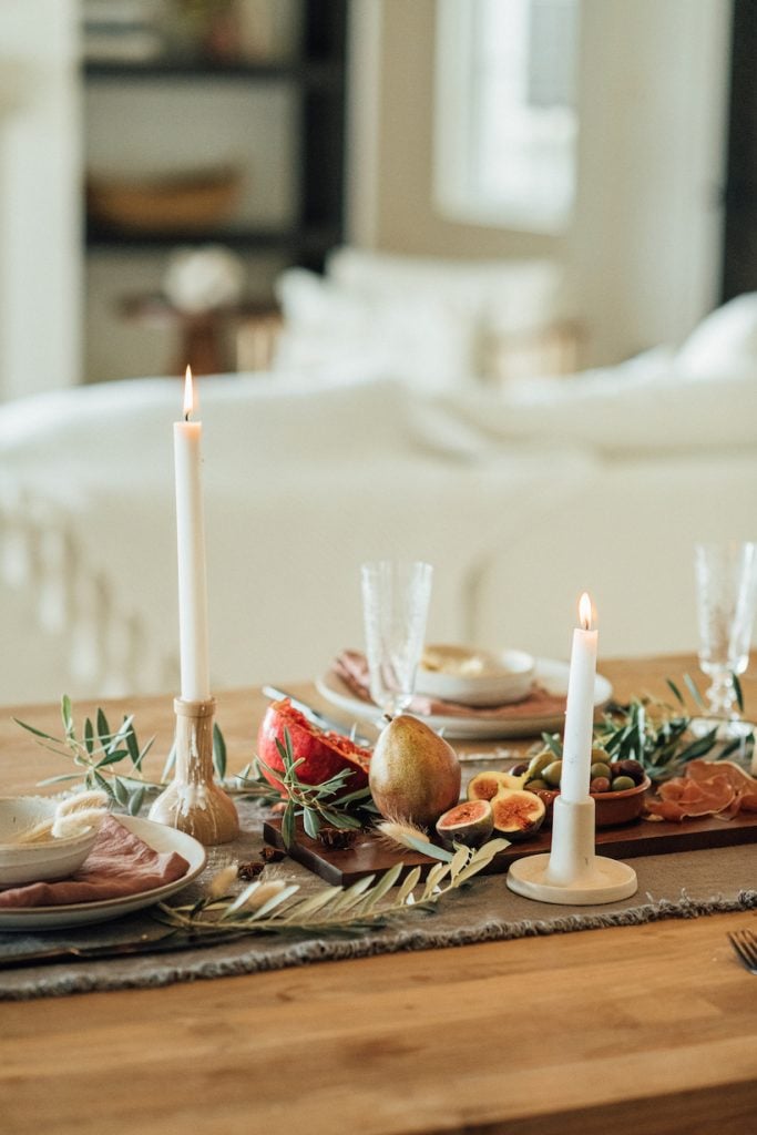 Camille Styles Thanksgiving table, earthy, natural, minimalist Thanksgiving table ideas