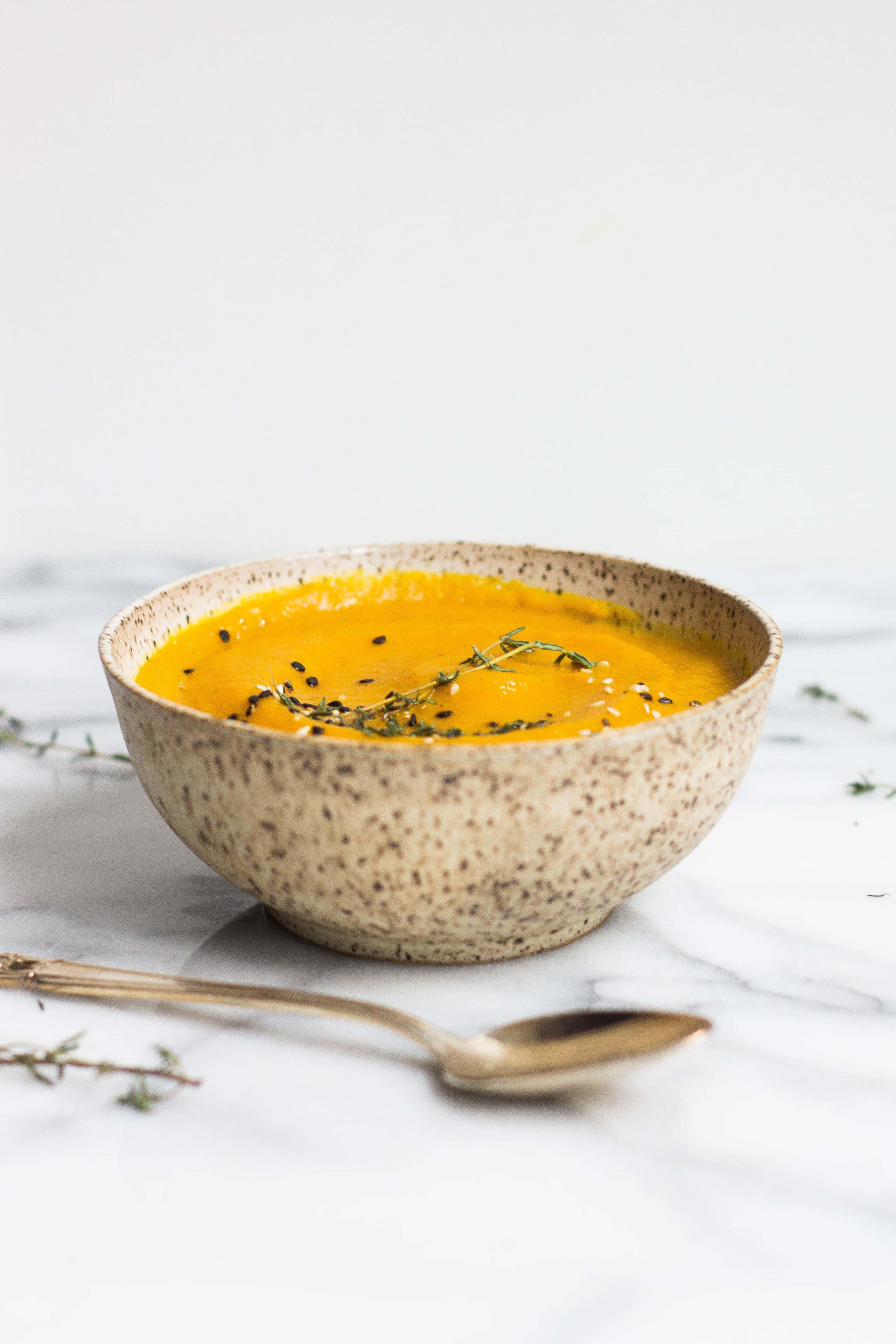 Creamy Squash, Pear & Ginger Soup_healthy soup recipes