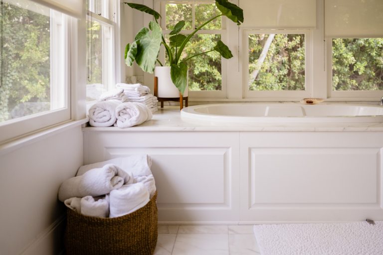 bathtub how to organize your bathroom