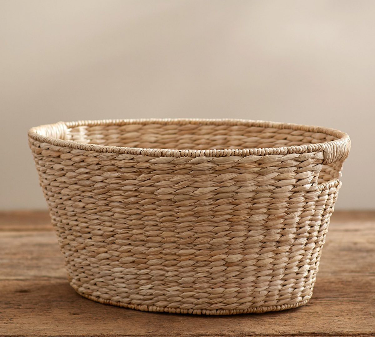 savannah laundry basket