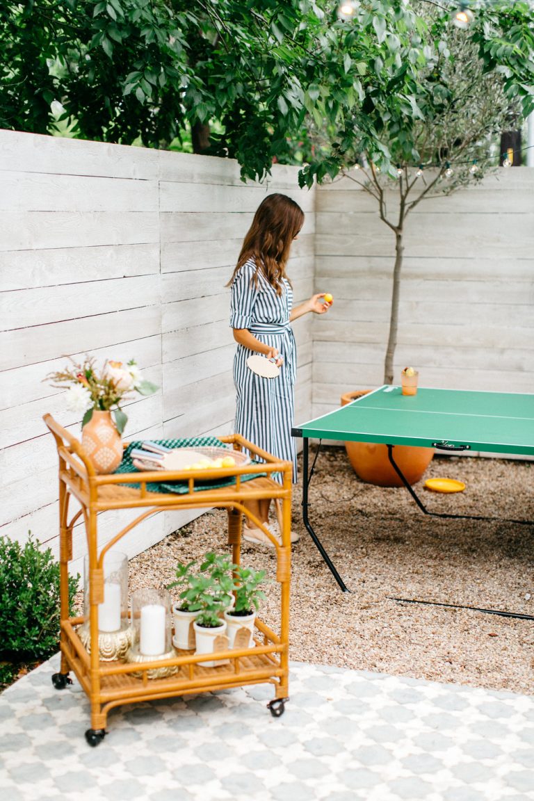 12 Outdoor Games For Adults You Ll Want To Play All Summer Long