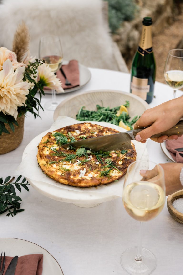 how to make a frittata - red pepper, spinach and goat cheese