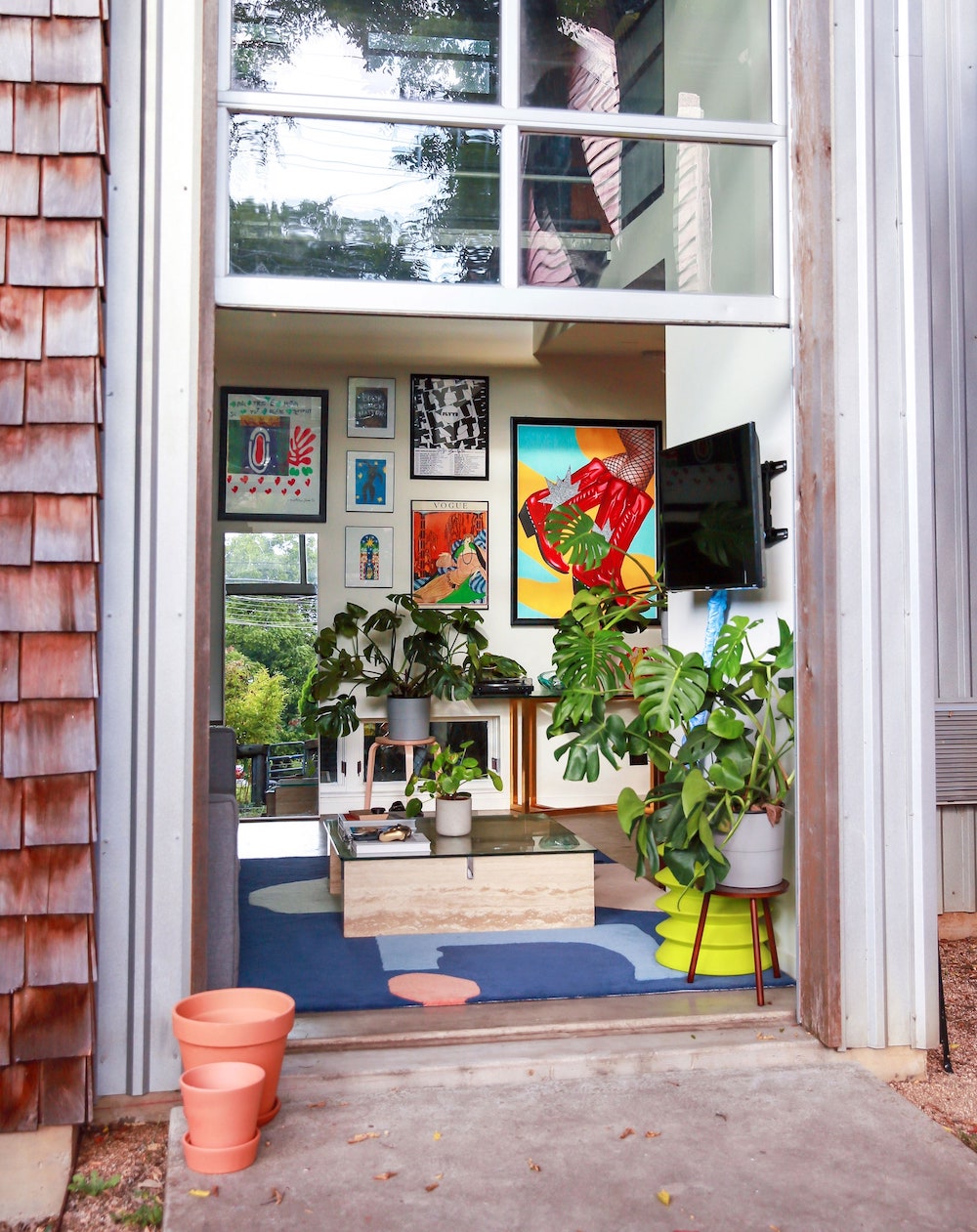 Calhan Hale boots art in Austin loft_home design tips