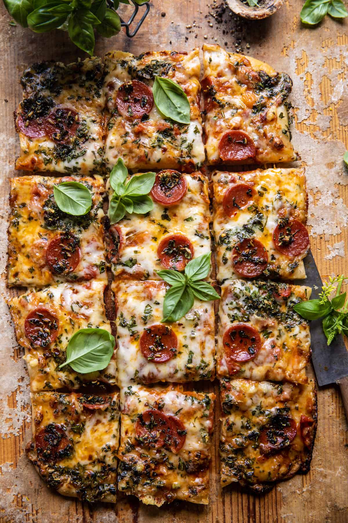 easy sheet pan tomato herb pizza_easy sheet pan recipes