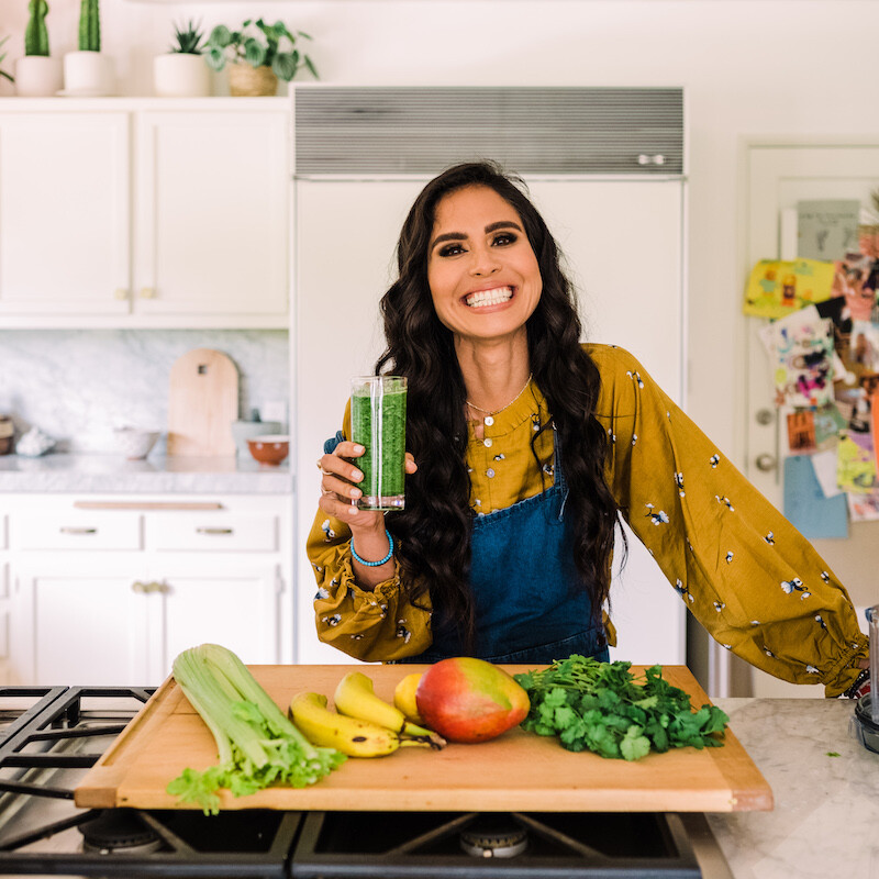 Kimberly Snyder's glowing greens smoothie, kitchen, breakfast, healthy morning, fruit