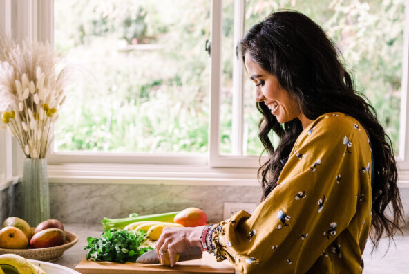 Kimberly Snyder's glowing greens smoothie, kitchen, breakfast, healthy morning, fruit