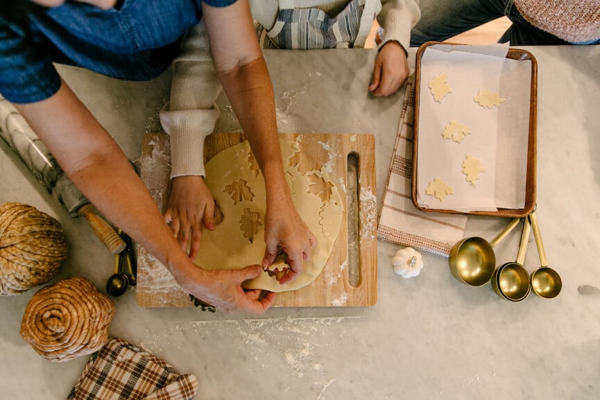 How to make fall pies for Thanksgiving - pie baking party - kitchen, cooking, fall baking