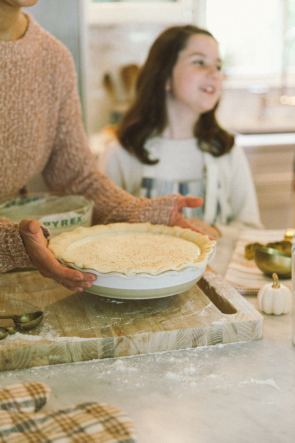 How to make fall pies for Thanksgiving - pie baking party - kitchen, cooking, fall baking
