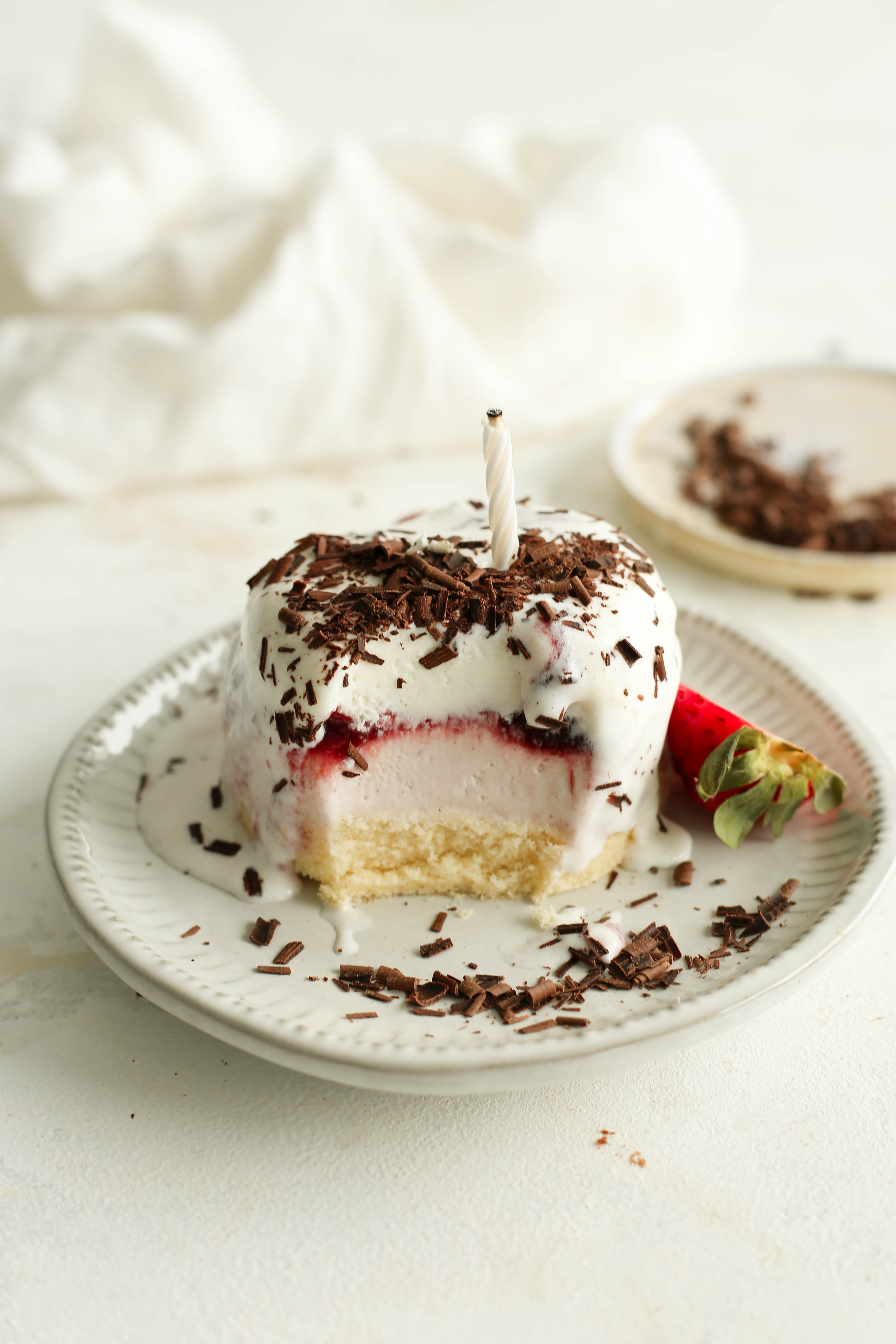 an easy mini ice cream cake to celebrate all the birthdays