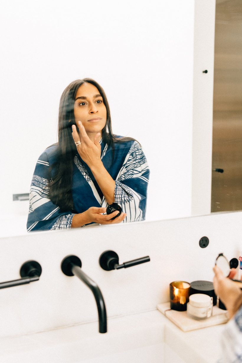 Dermatologists Explain How to Treat Acne and Acne Scars in Your 40s