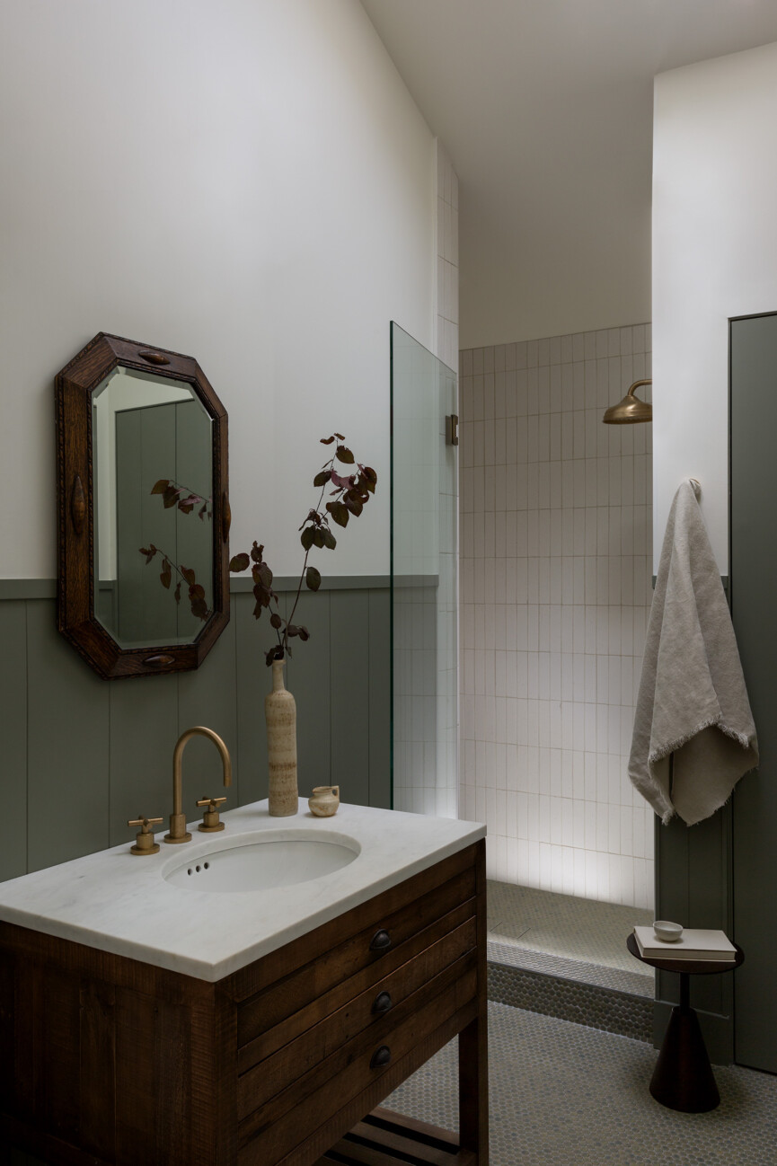 8 Paint Colors for Small Bathrooms, According to Interior Designers