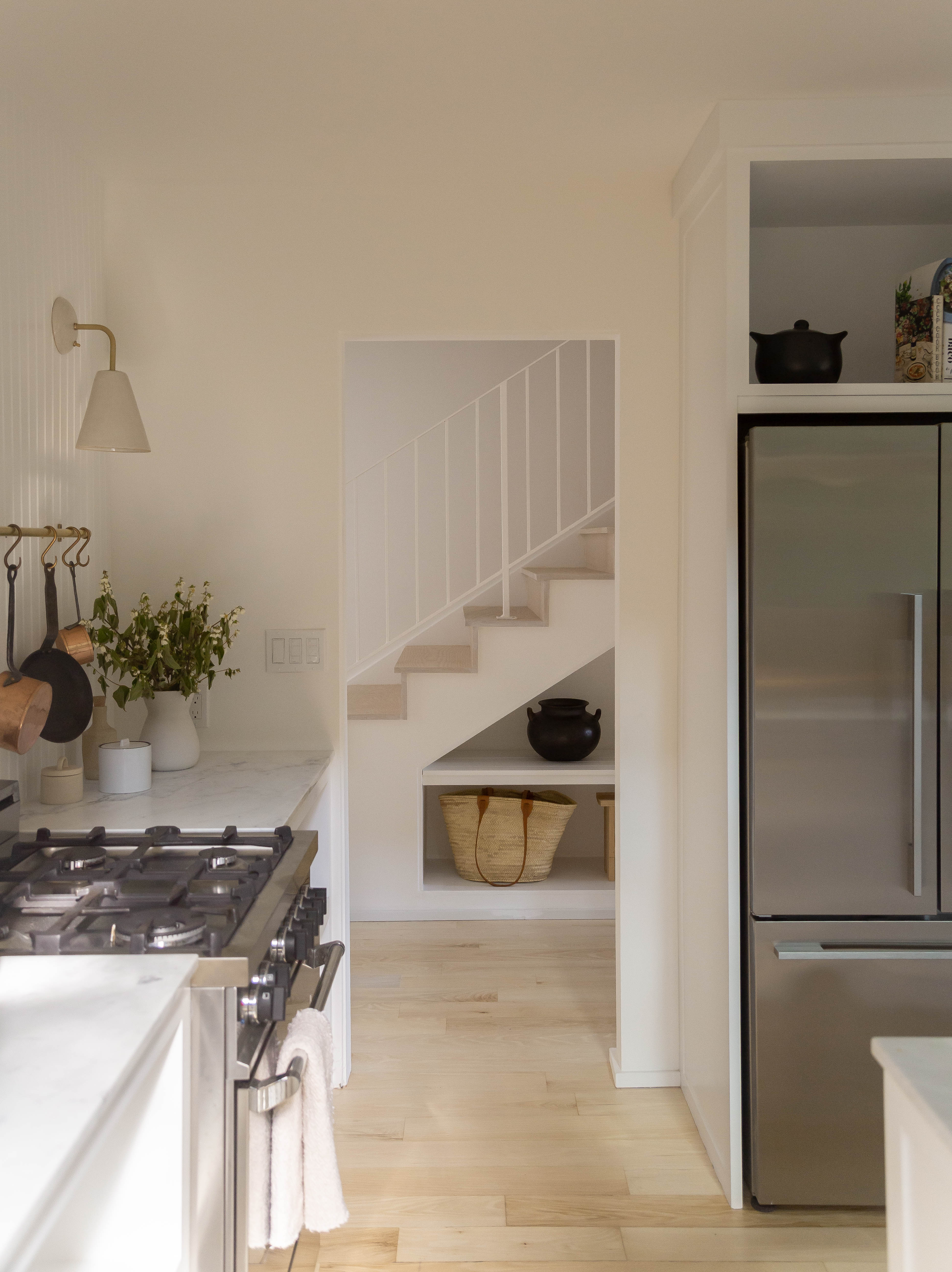 modern white kitchen