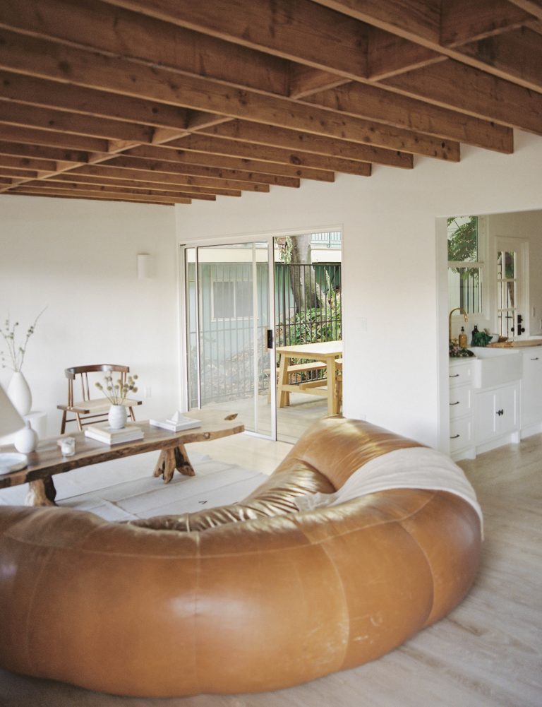 This Designer Turned a “Horrible” 90s Renovation Into a Minimalist’s Dream—Step Inside!