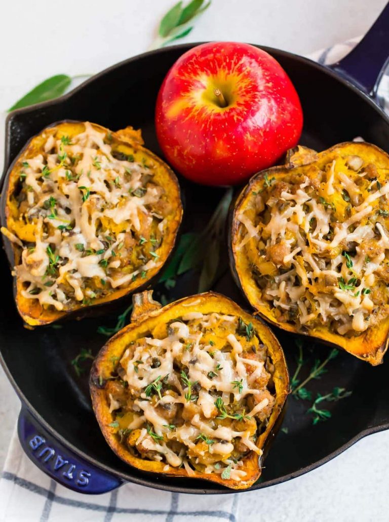 Sausage-Stuffed-Acorn-Squash-with-apples-mushrooms