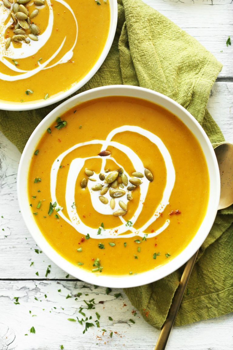 AMAZING-30-Minute-Curried-Butternut-Squash-Soup-Creamy-flavorful-and-perfect-for-fall-vegan-glutenfree-soup-squash-fall-recipe-healthy