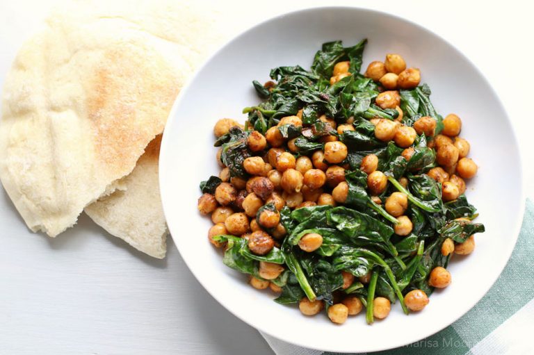 smoky-chickpeas-with-spinach