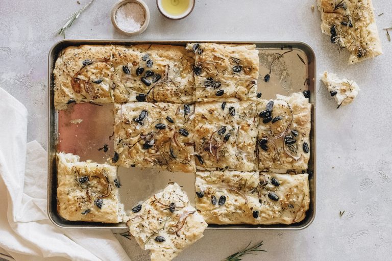 If You’re Intimidated By Baking Bread, This No-Knead Olive & Rosemary Focaccia Is for You