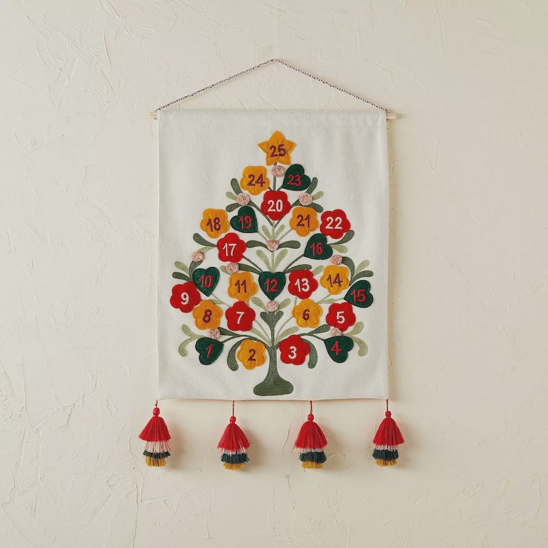 Holiday Baking and Decorating at Target Editorial Photo - Image of  christmas, festive: 263379736