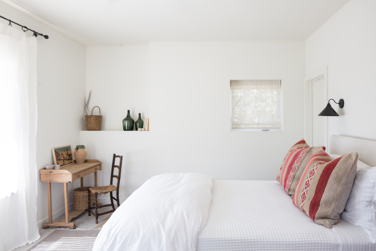 5 Things to Banish From Your Bedroom for a Fresh, Clean Start