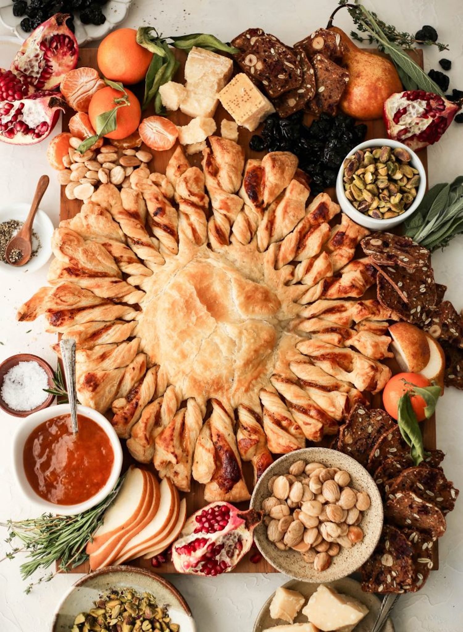 14 Easy Thanksgiving Appetizers That Won’t Stress the Chef