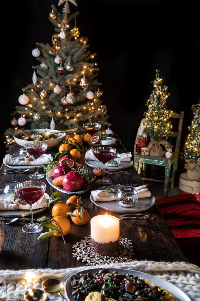 Dark & Dramatic - christmas table setting ideas