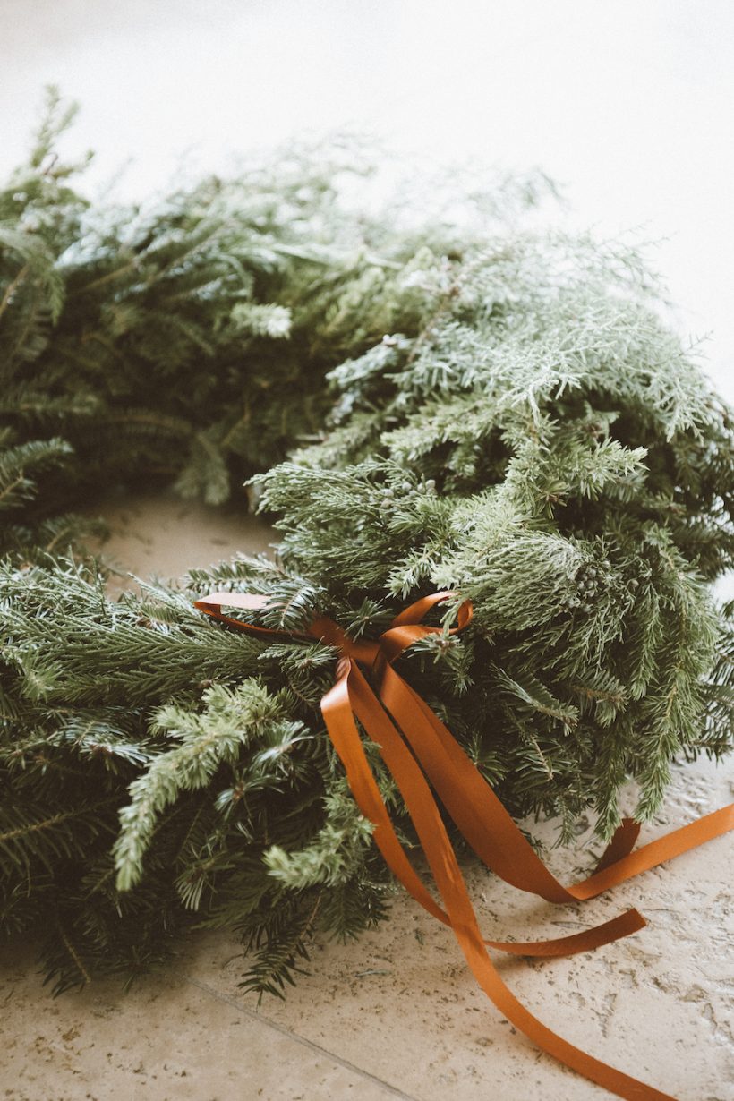 DIY evergreen holiday wreath, the best holiday decoration on the front porch, how to make a Christmas wreath