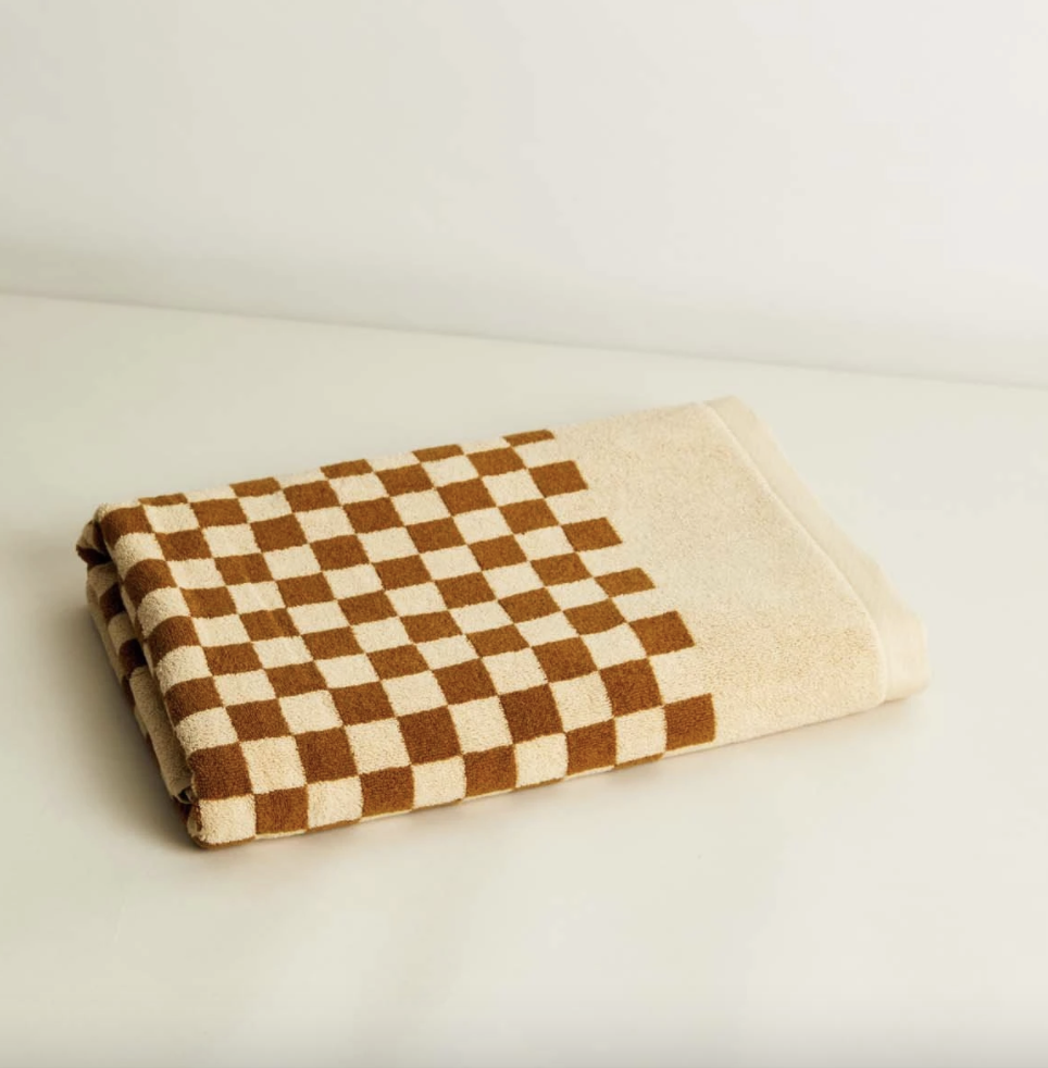 Baina Roman Organic Cotton Towel in Cedar & Sand