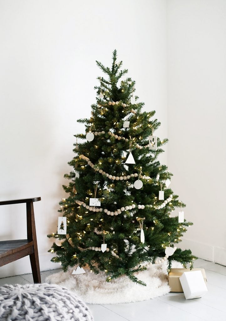 Minimal Christmas Tree from The Merrythought - best christmas trees