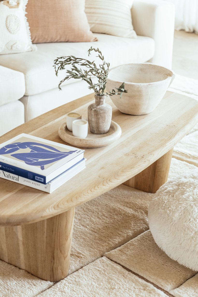 ایده های طراحی اتاق نشیمن دنج به سبک کامیل، طراحی میز قهوه، کتاب
