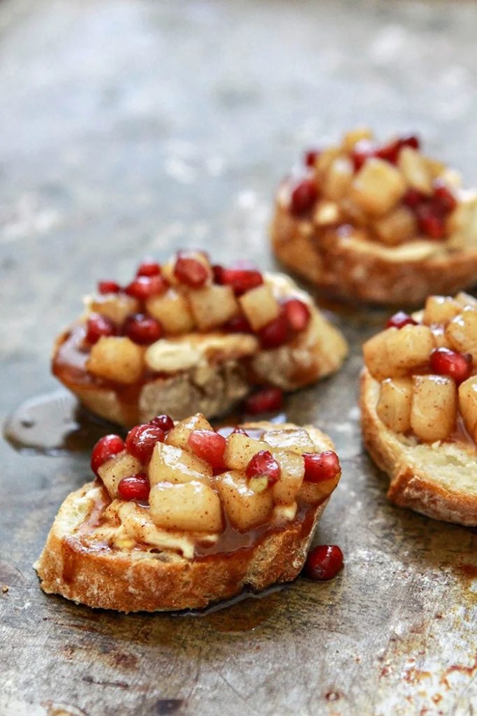 Spiced Pear and Pomegranate Crostini - easy party appetizers