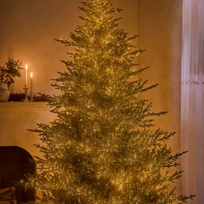 Faux Twinkling Pre-Lit Norway Spruce