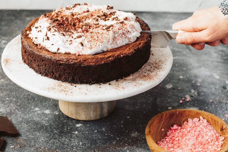 This Stunning Holiday Cake Is For Peppermint Hot Chocolate Lovers