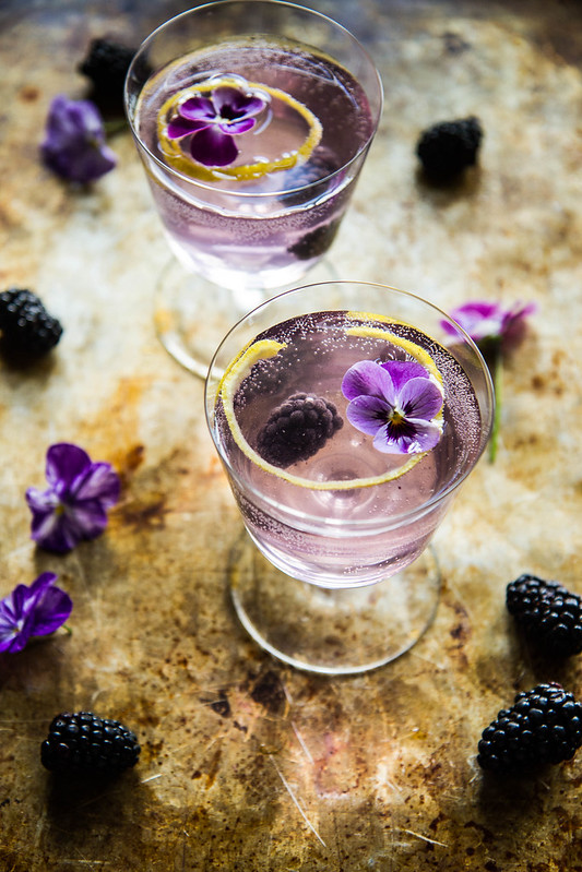 champagne cocktails_Blackberry French 75
