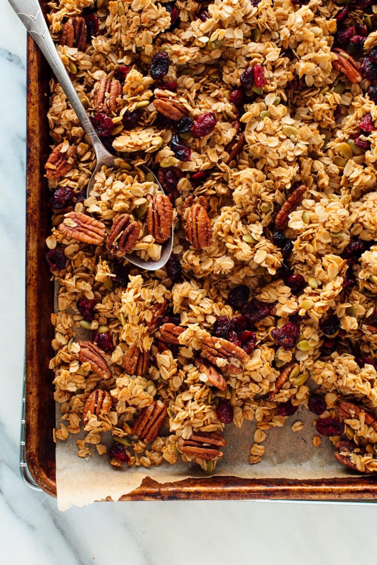Healthy Granola from Cookie + Kate - easy baked goods for christmas gifts