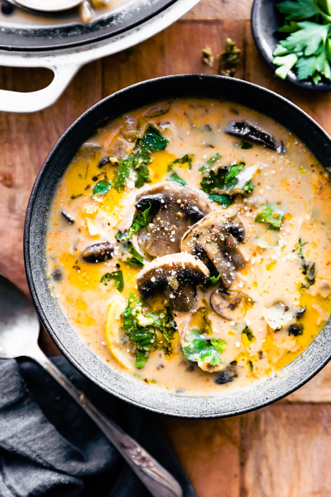 (Vegan) Creamy Hungarian mushroom soup from Cotter Crunch