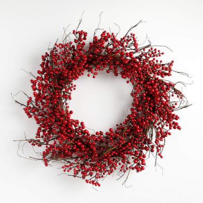 faux red berry wreath_outdoor christmas decorations ideas