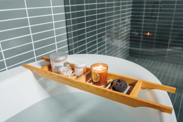 bath tray with products